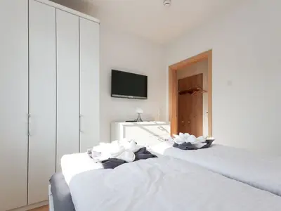 Ferienwohnung für 4 Personen (50 m²) in Krummhörn Greetsiel 8/10