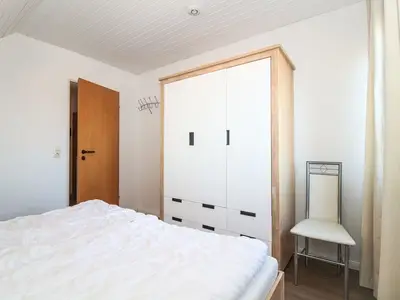 Ferienwohnung für 2 Personen (50 m²) in Krummhörn Greetsiel 9/10
