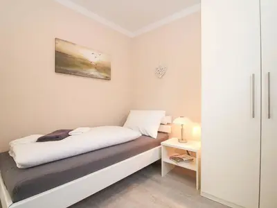 Ferienwohnung für 3 Personen (62 m²) in Krummhörn Greetsiel 9/10