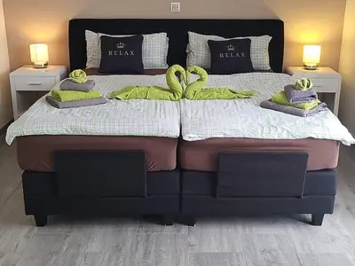 Ferienwohnung für 4 Personen (92 m²) in Krummhörn Rysum 1/10