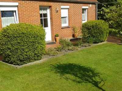 Blick vom Garten aufs Haus