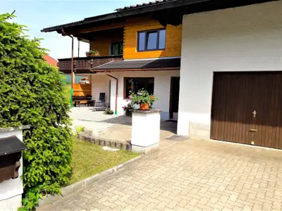 Hauseingang_SommerNeu