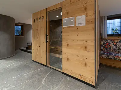 Wellnessbereich mit Sauna