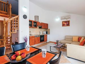 23733268-Ferienwohnung-4-Kruševo-300x225-3