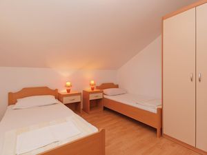 23724071-Ferienwohnung-6-Kruševo-300x225-4