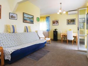 23740476-Ferienwohnung-6-Kruševo-300x225-4