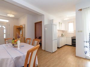 23741125-Ferienwohnung-6-Kruševo-300x225-2