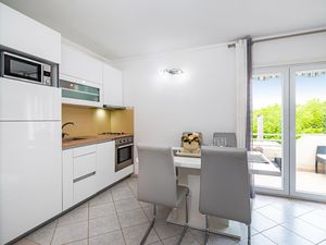 23753676-Ferienwohnung-4-Kruševo-300x225-3