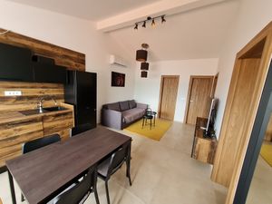 24018541-Ferienwohnung-4-Kruševo-300x225-2