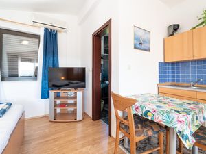 24018347-Ferienwohnung-2-Kruševo-300x225-4