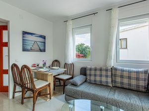 23768042-Ferienwohnung-4-Kruševo-300x225-3