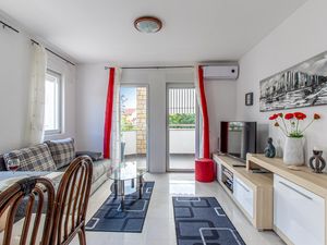 23768042-Ferienwohnung-4-Kruševo-300x225-4