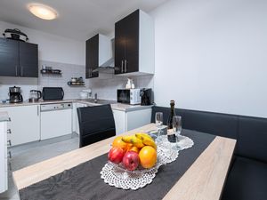 24001447-Ferienwohnung-6-Kršan-300x225-4