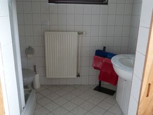 24019007-Ferienwohnung-2-Küsten-300x225-4