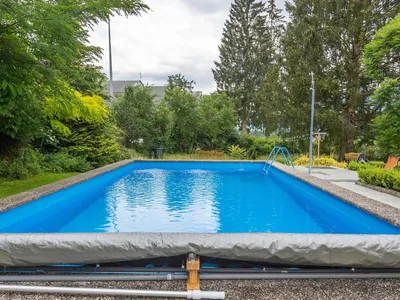 PoolOfHouse