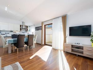 23950996-Ferienwohnung-6-Kukci-300x225-2