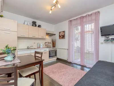 Ferienwohnung für 3 Personen (40 m²) in Kukci 8/10