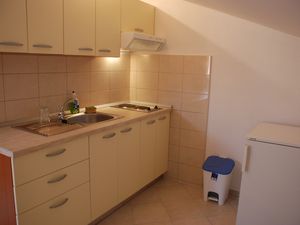 18692899-Ferienwohnung-2-Kukljica-300x225-2