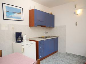 18688680-Ferienwohnung-4-Kukljica-300x225-4