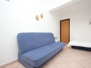 19059872-Ferienwohnung-4-Kukljica-300x225-2