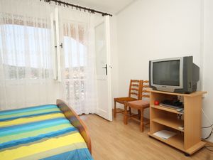 19126263-Ferienwohnung-7-Kukljica-300x225-5