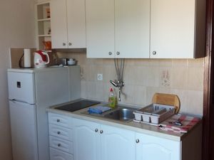 23930183-Ferienwohnung-3-Kukljica-300x225-3