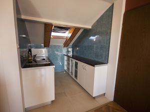 23930192-Ferienwohnung-4-Kukljica-300x225-4