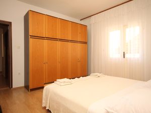 23930182-Ferienwohnung-5-Kukljica-300x225-5