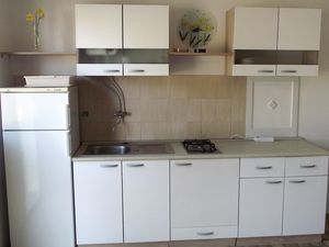 23930202-Ferienwohnung-4-Kukljica-300x225-3