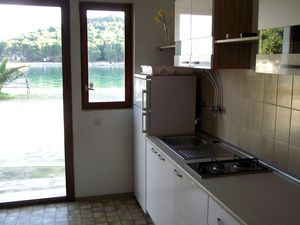 23930202-Ferienwohnung-4-Kukljica-300x225-4