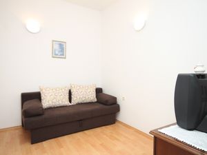 23930234-Ferienwohnung-4-Kukljica-300x225-2