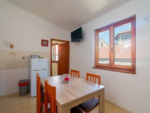 23931272-Ferienwohnung-4-Kukljica-300x225-3