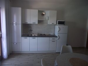 18689134-Ferienwohnung-4-Kukljica-300x225-5