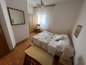 23982171-Ferienwohnung-4-Kukljica-300x225-2