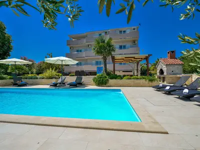 pool