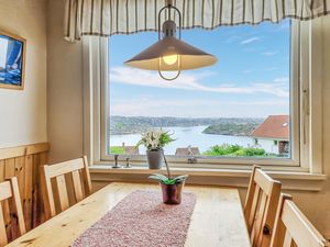 23765179-Ferienwohnung-4-Kungshamn-300x225-3