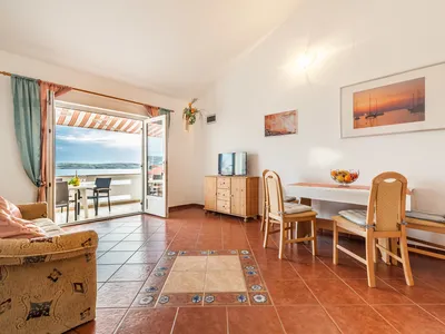 Ferienwohnung für 4 Personen (45 m²) in Kustići 1/10