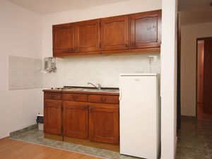 23929215-Ferienwohnung-4-Kustići-300x225-3