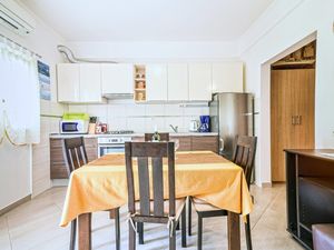 23727613-Ferienwohnung-3-Kustići-300x225-1