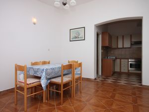 18321528-Ferienwohnung-5-Kustići-300x225-2