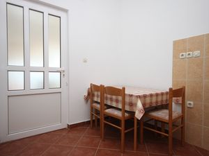 18322677-Ferienwohnung-3-Kustići-300x225-1