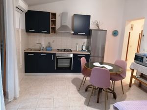 18324115-Ferienwohnung-3-Kustići-300x225-3