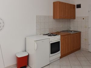 18688604-Ferienwohnung-2-Kustići-300x225-2