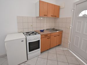 18693329-Ferienwohnung-2-Kustići-300x225-2