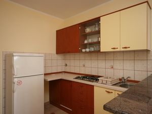 18956714-Ferienwohnung-5-Kustići-300x225-3