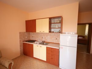 18953700-Ferienwohnung-5-Kustići-300x225-3