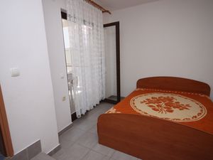 19059869-Ferienwohnung-4-Kustići-300x225-4