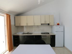 21997271-Ferienwohnung-5-Kustići-300x225-4