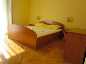 22313811-Ferienwohnung-4-Kustići-300x225-4