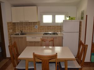 23929150-Ferienwohnung-5-Kustići-300x225-3